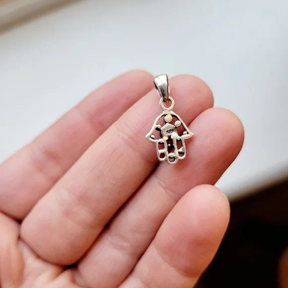 New Handmade 925 Sterling Silver Dainty Hamsa Blue Triplet Opal Evil Eye Charm - Picture 6 of 6